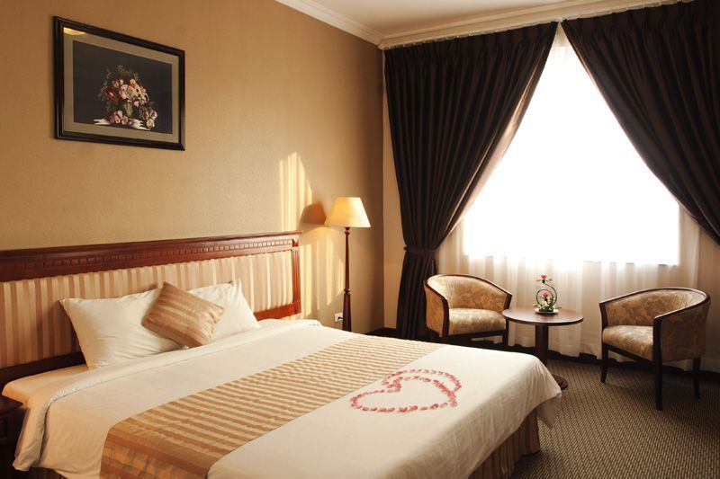 Aloha Halong Hotel Халонг Экстерьер фото